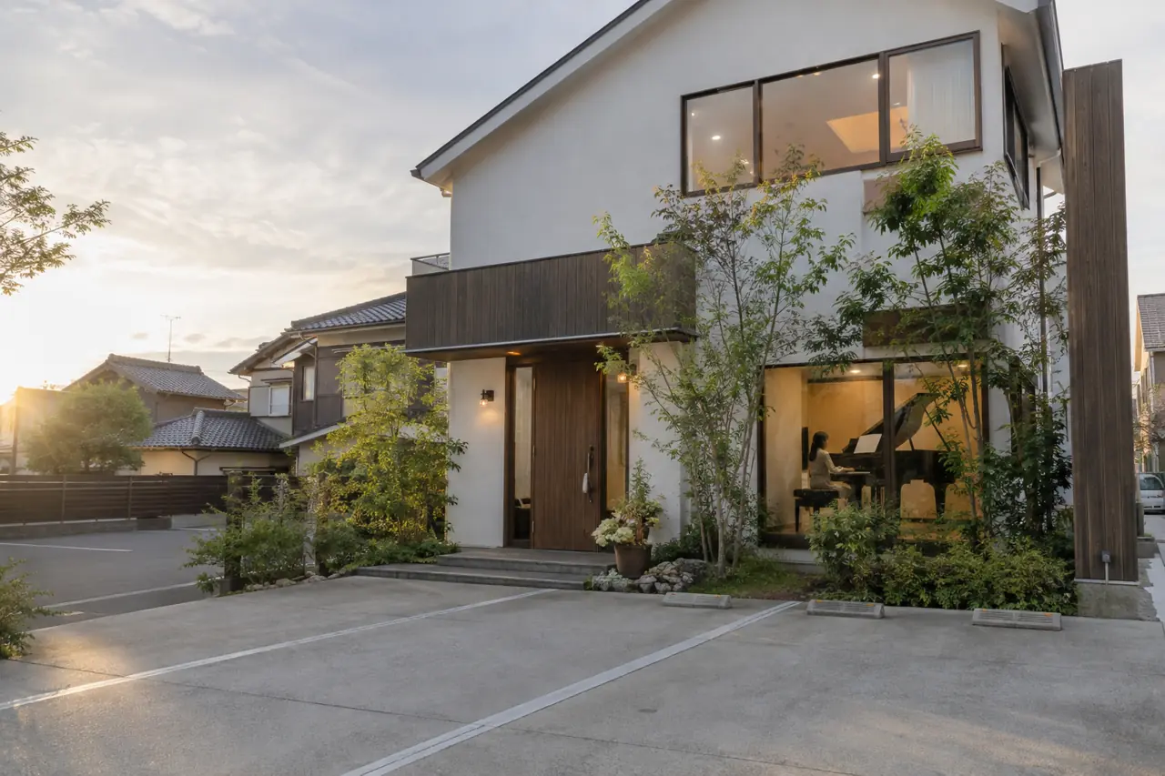住宅街にある教室の建物